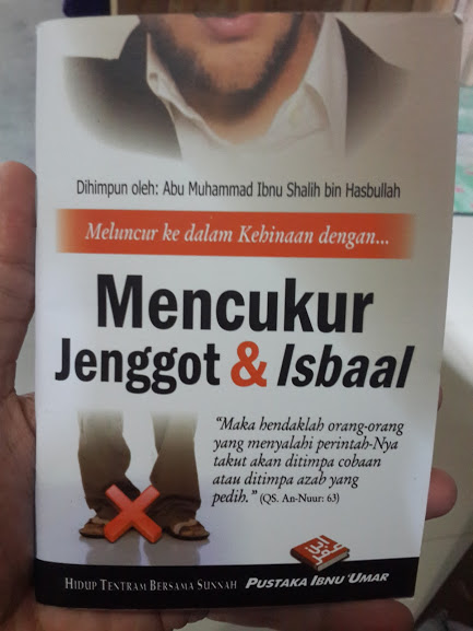 Buku Saku Mencukur Jenggot Dan Isbaal Cover