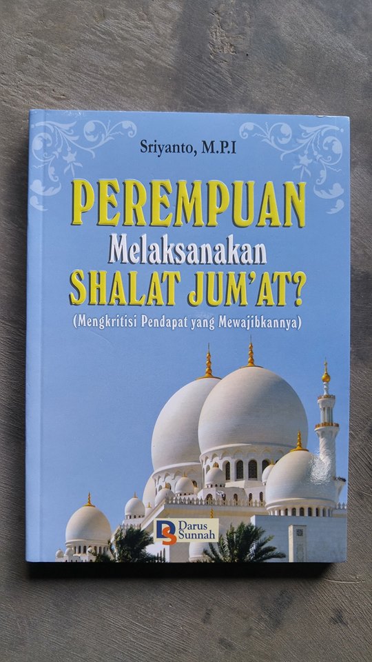 Buku Perempuan Melaksanakan Shalat Jum'at cover